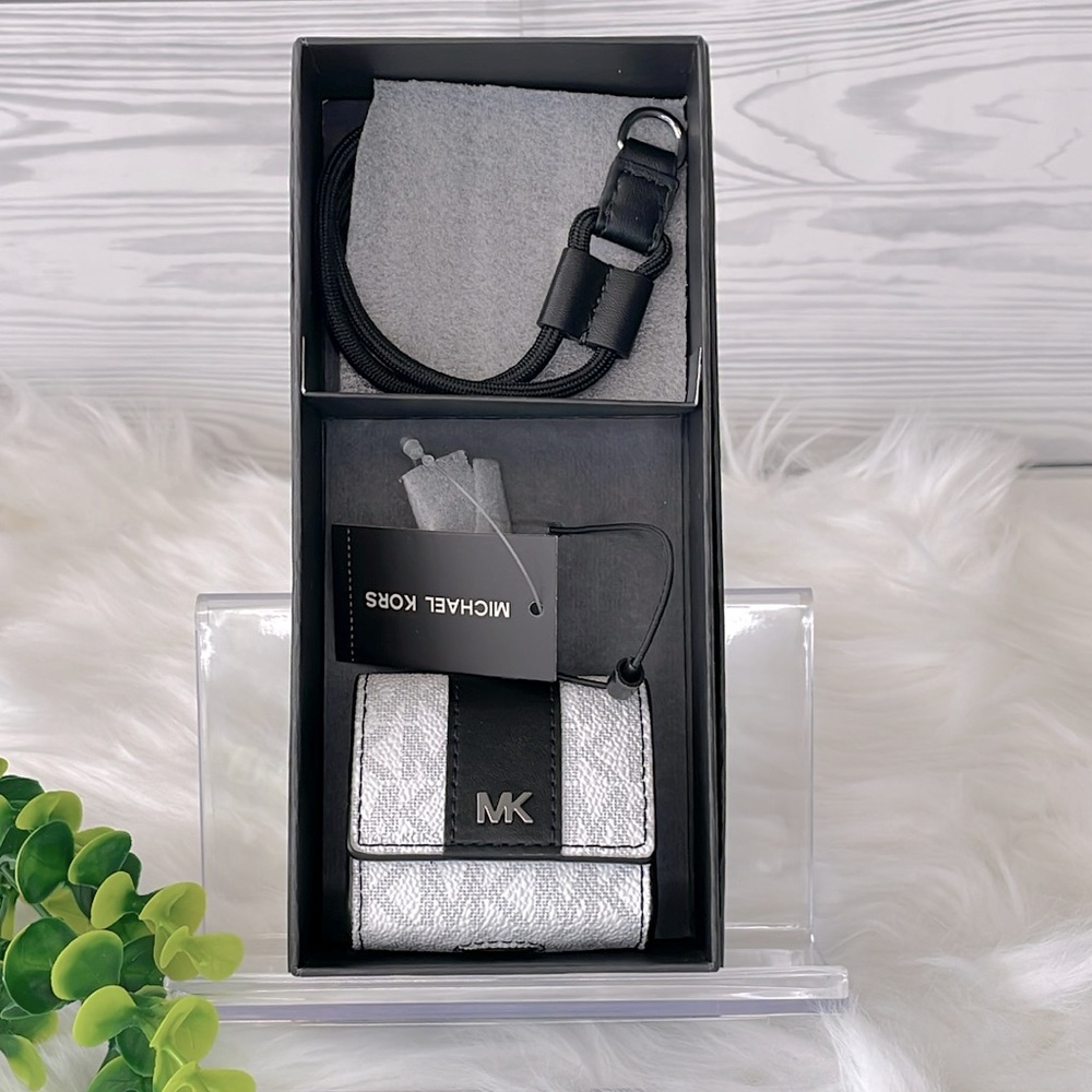 Michael Kors Hudson Logo Lanyard‎ Case for Apple AirPods Pro®